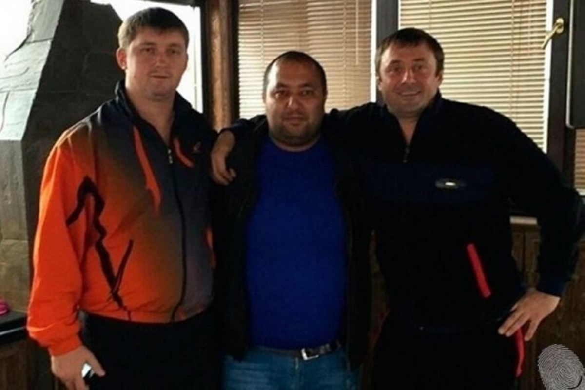 Taleh Dağlıyev (ortada)