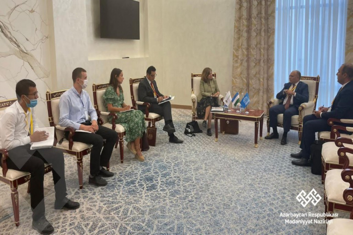 Министр обсудил с руководством ЮНЕСКО вопрос об отправке оценочной миссии в Карабах