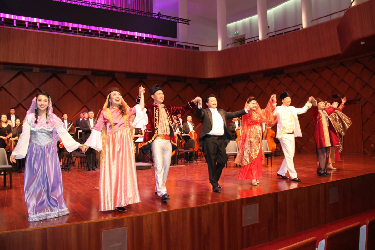 Çində "Arşın mal alan” operettası təqdim olunub - FOTO 