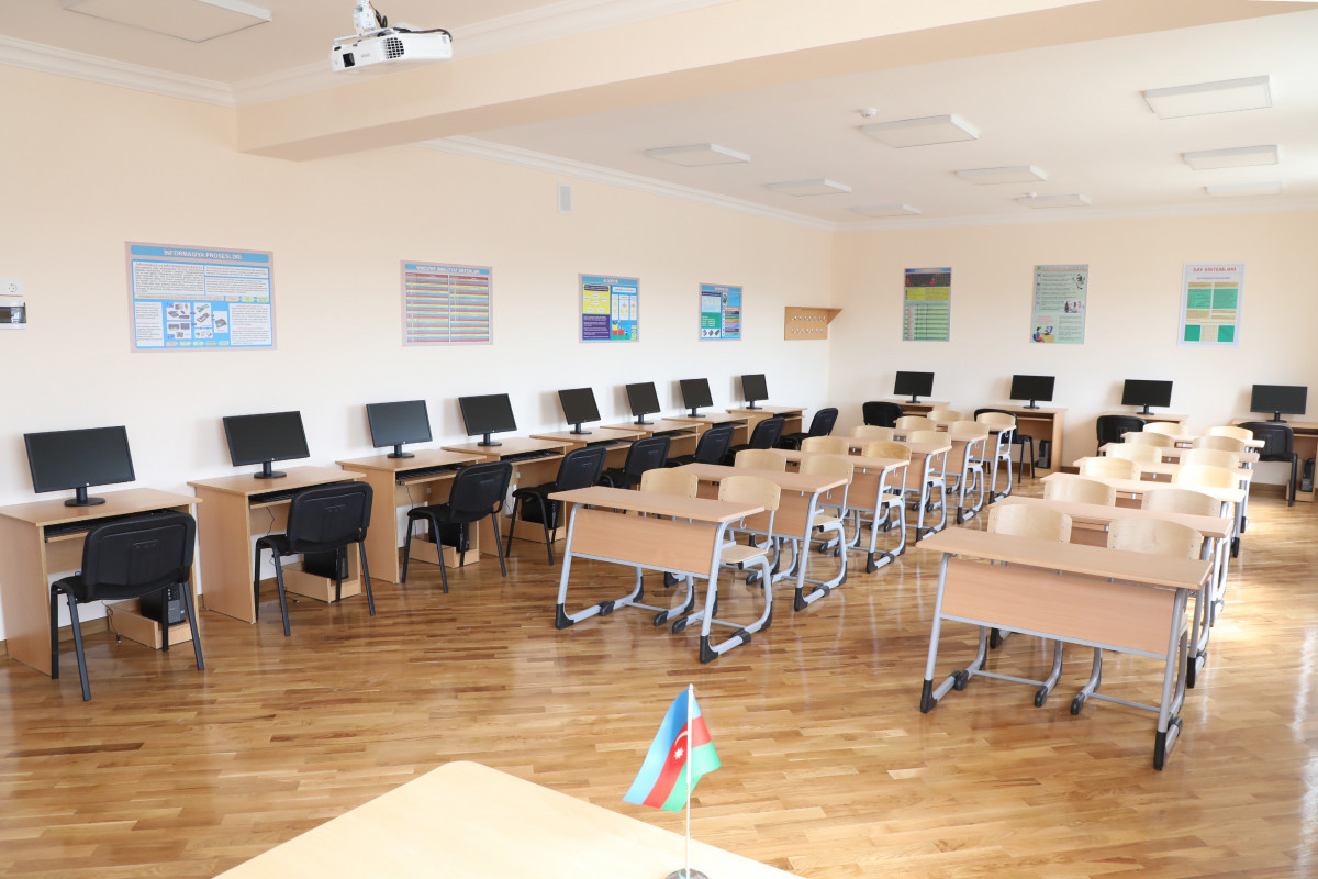 President Ilham Aliyev views conditions created at secondary school No. 71 in Sabunchu district