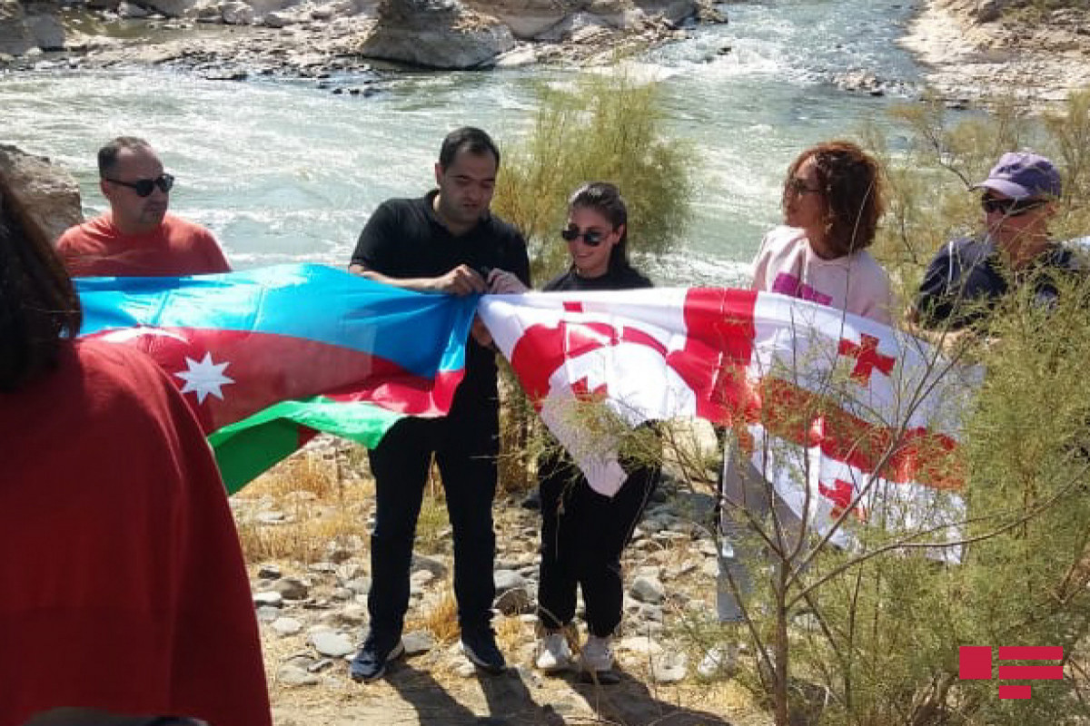 Georgian journalists visit Khudafarin bridges
