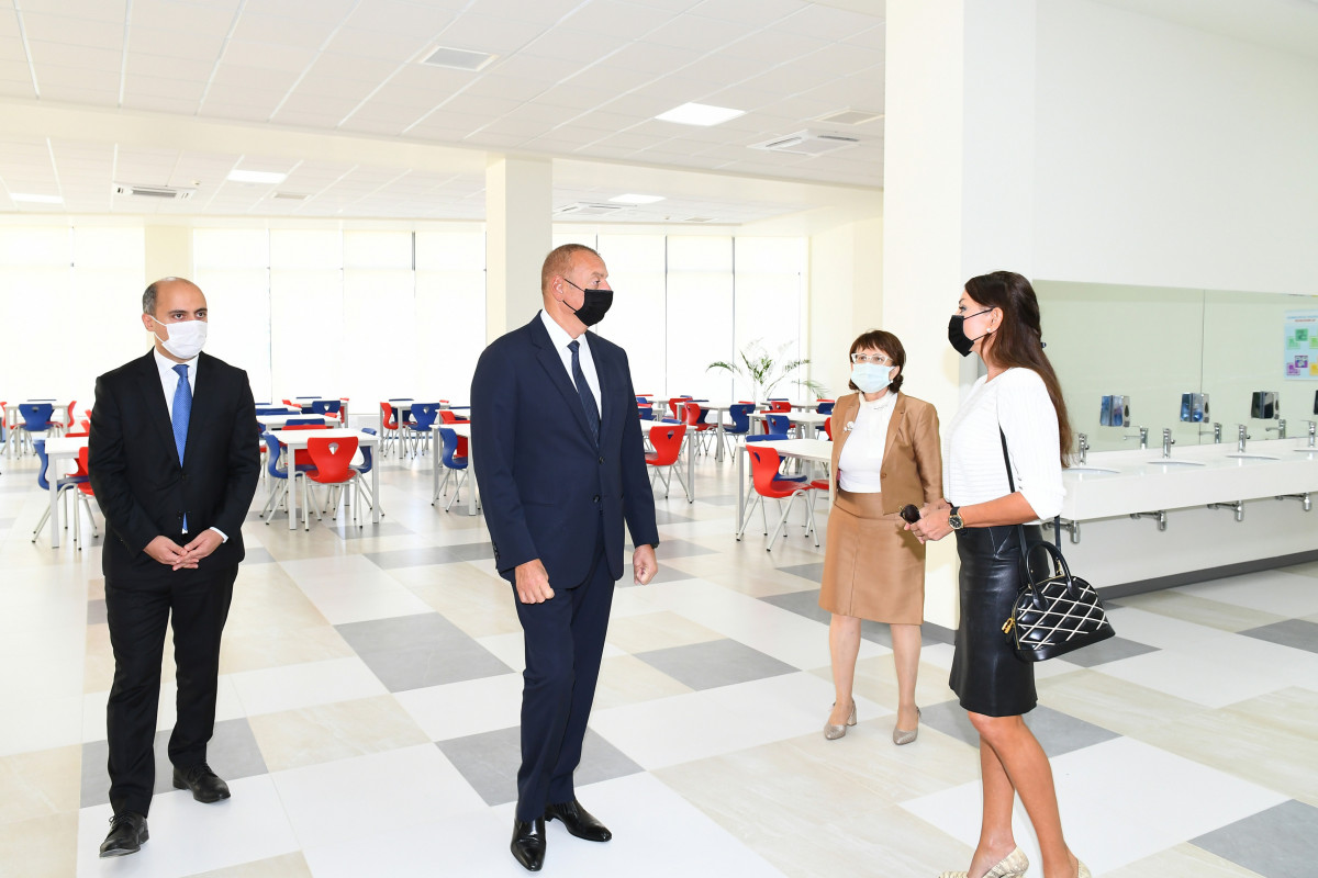 Prezident İlham Əliyev və Mehriban Əliyeva Bakı Avropa Liseyinin yeni binasının açılışında iştirak edib - YENİLƏNİB 