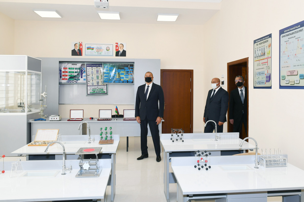 President Ilham Aliyev views conditions created at secondary school No. 71 in Sabunchu district