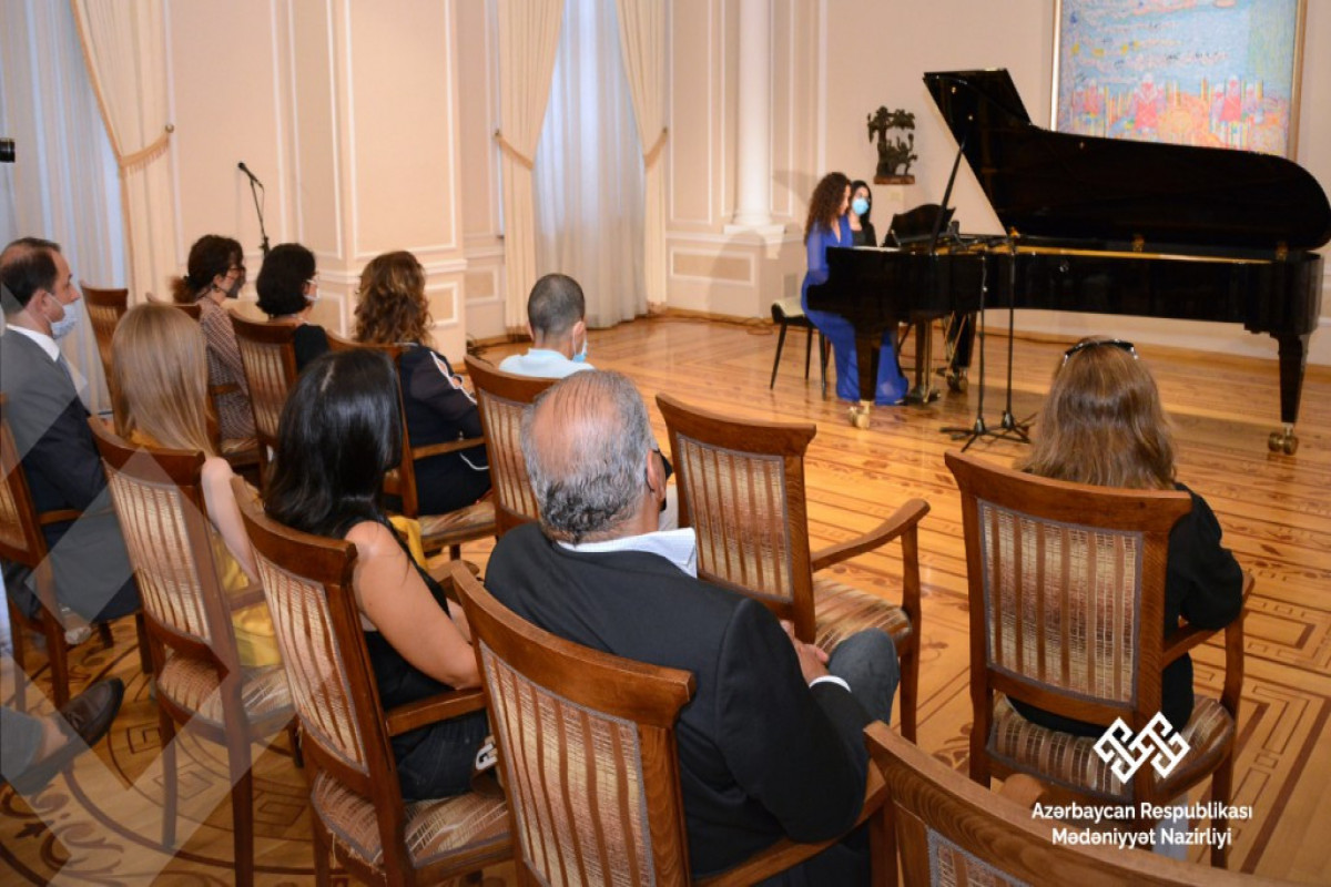 Azərbaycan Milli İncəsənət Muzeyində fortepiano musiqisi axşamı təşkil edilib