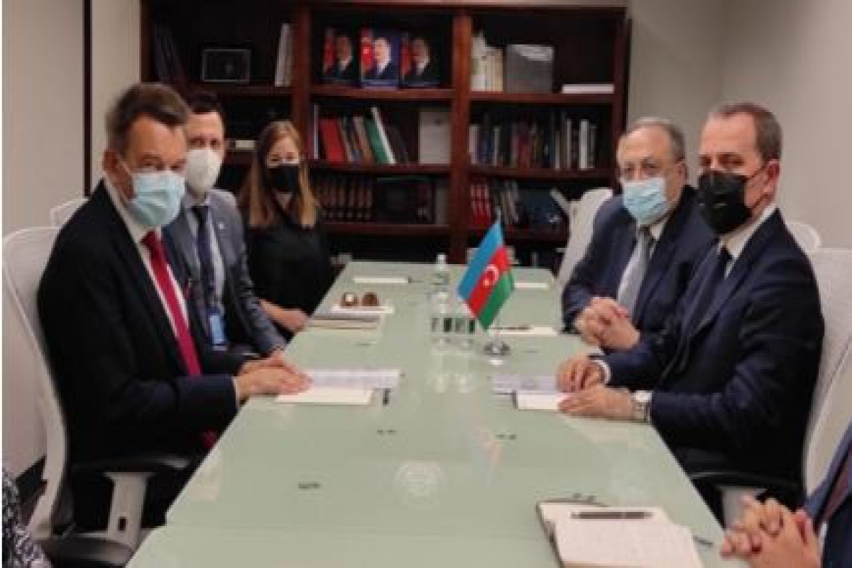 Ceyhun Bayramov Beynəlxalq Qırmızı Xaç Komitəsinin prezidenti ilə görüşüb