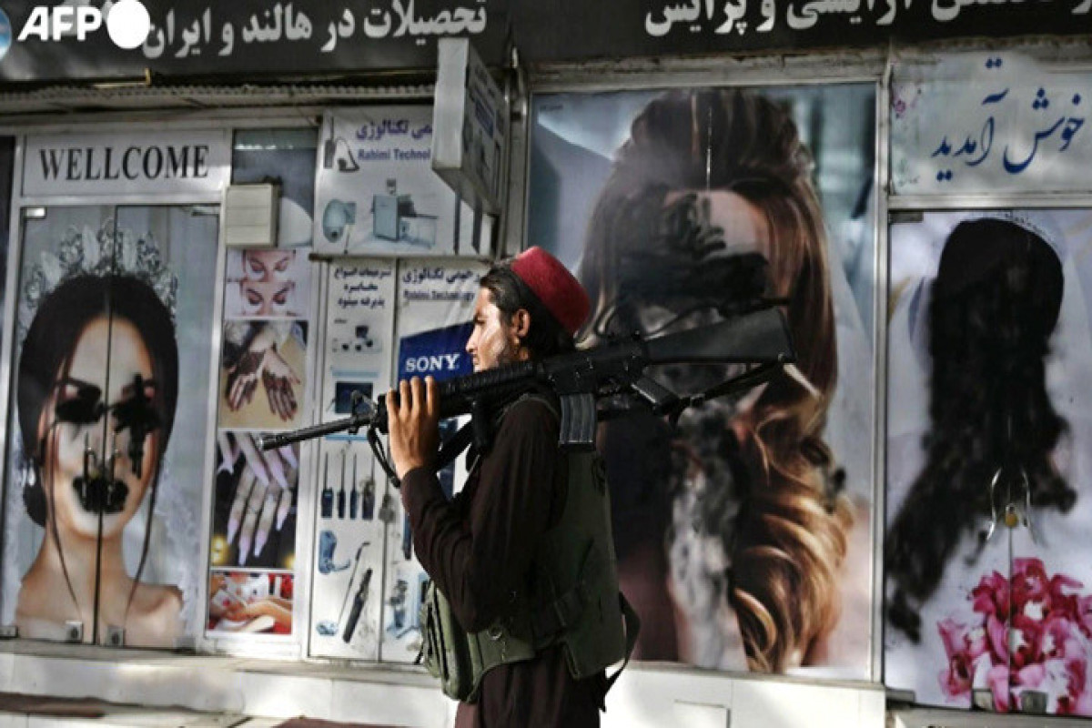 Талибы запретили мужчинам в Афганистане брить бороды и посещать барбершопы