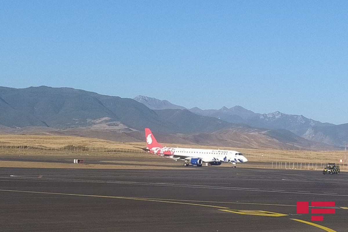 Группа международных путешественников впервые посетила Карабах, вылетев пробным коммерческим рейсом в Физули-ФОТО 