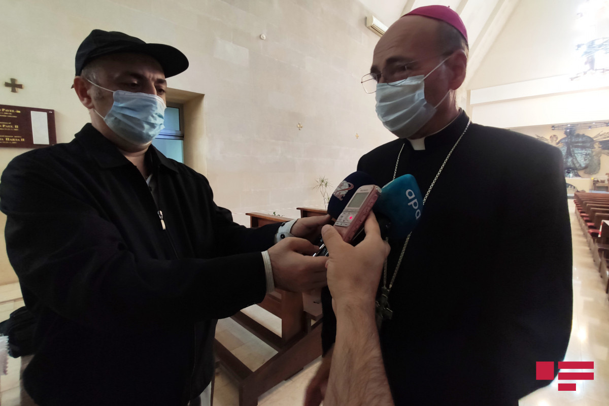Bishop Vladimir Fekete: "May Allah help us for settlement of liberated territories soon"