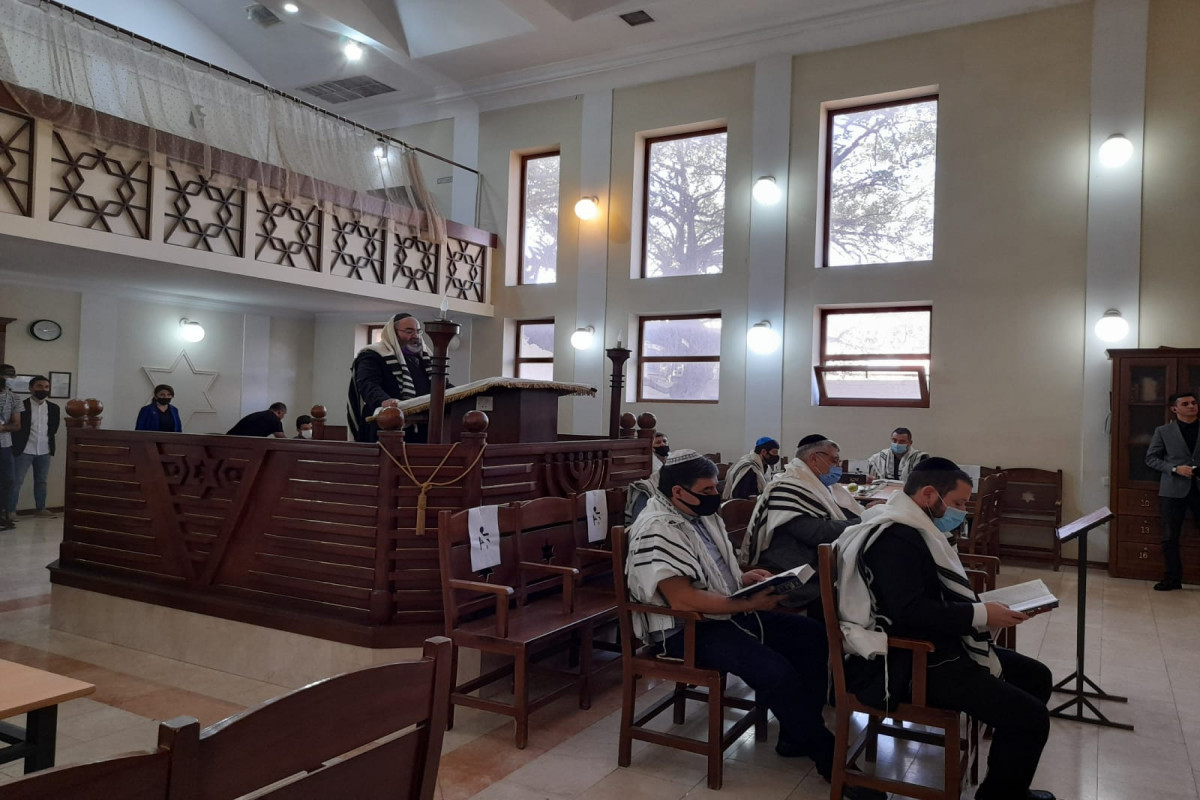 В Синагоге европейских евреев в Баку прошла церемония почтения памяти шехидов