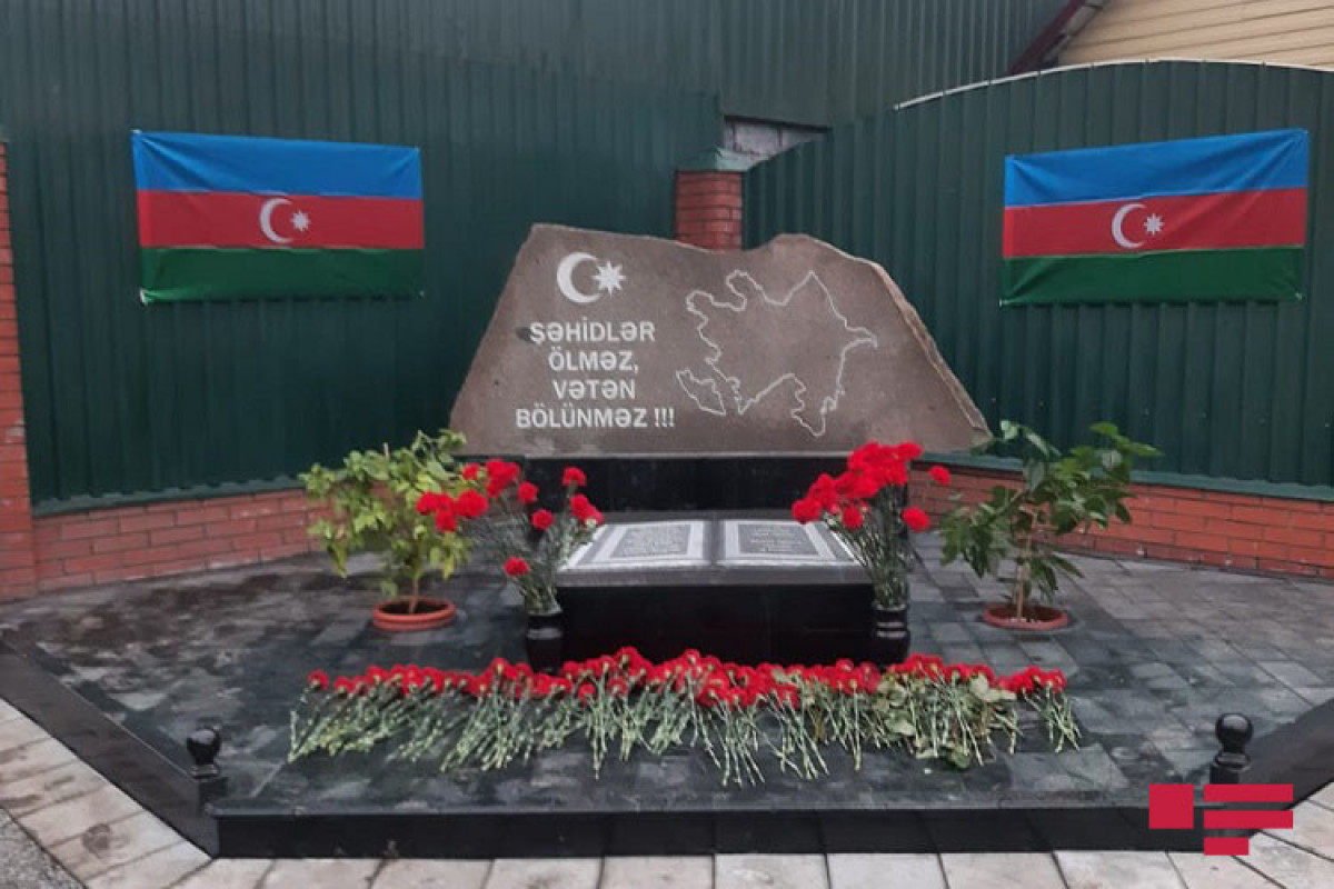 Rusiyanın Kemerovo vilayətində Vətən müharibəsi şəhidlərinin xatirəsinə abidə ucaldılıb - FOTO 