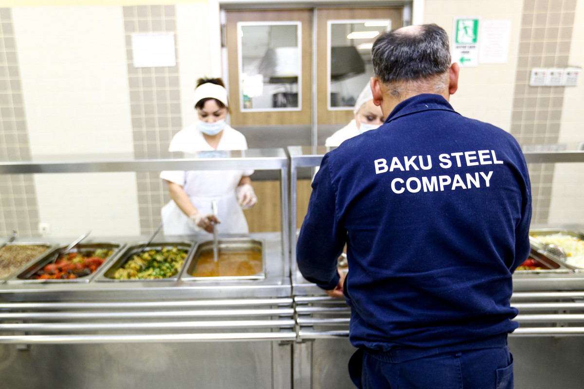 Yenilənən "Baku Steel Company"də işçilərə diqqət və qayğı artırılır - FOTO 