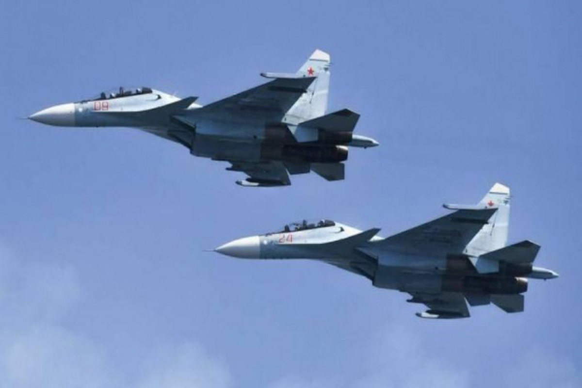 Rusiya hərbçiləri Ukraynadakı hərbi aerodromda qırıcı təyyarə və helikopteri vurub