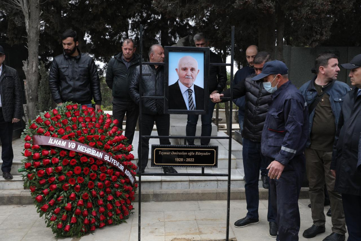 Prezident Teymur Bünyadovun vəfatı ilə bağlı nekroloq imzalayıb