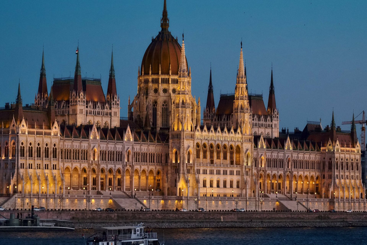 Macarıstan parlament seçkilərinin yekun nəticələrini açıqlayıb