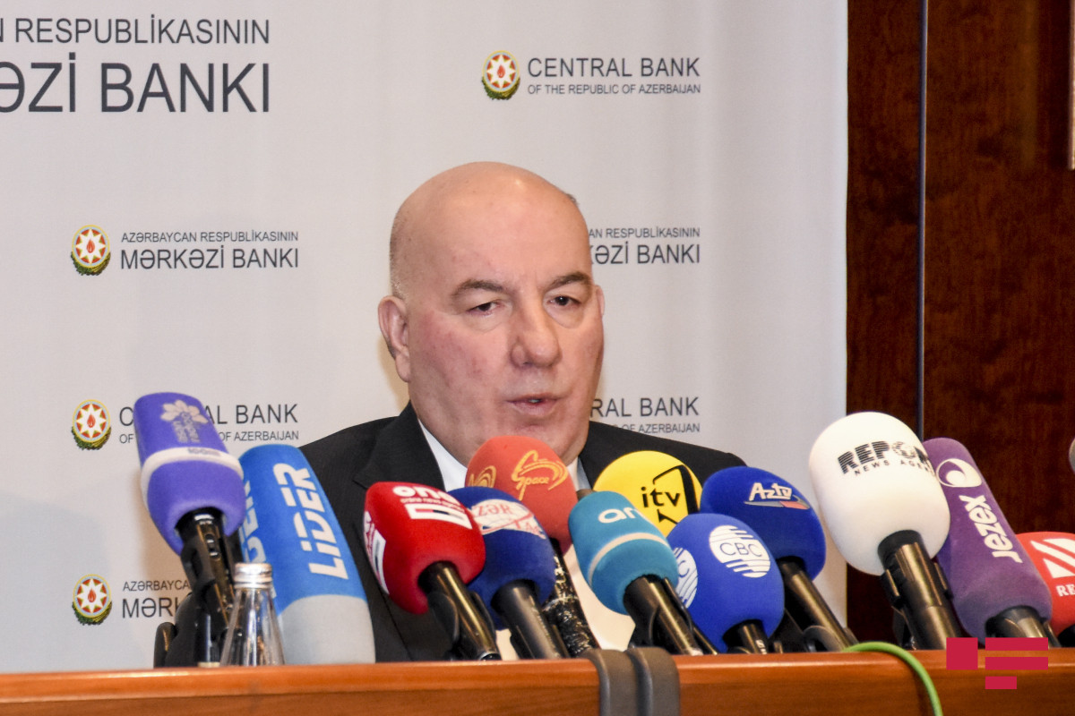 Elman Rüstəmov, Mərkəzi Bankın sədri