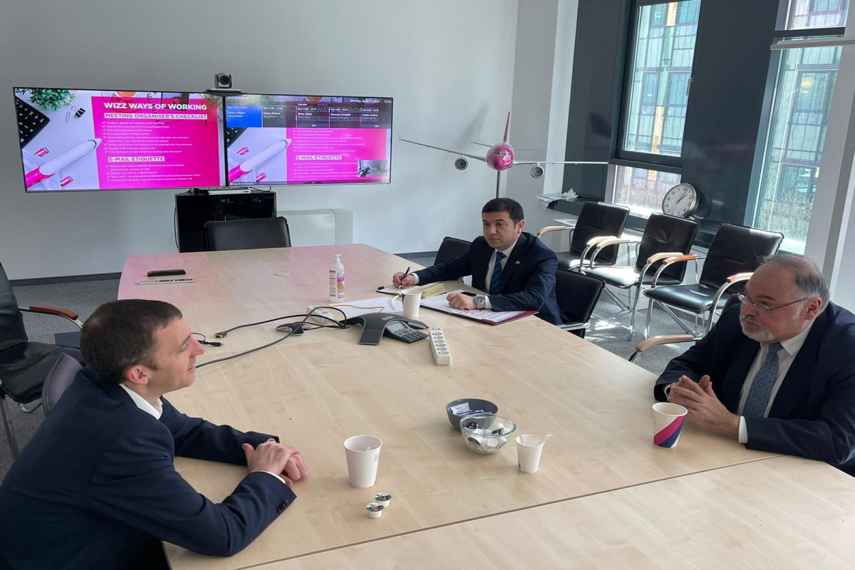 Azərbaycan səfiri "Wizzair"in prezidenti ilə görüşüb - FOTO 