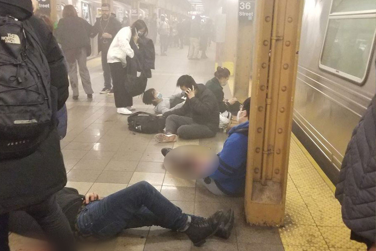 Naməlum şəxs Nyu-York metrosunda atəş açıb, 24 nəfər yaralanıb - FOTO  - YENİLƏNİB  - VİDEO 