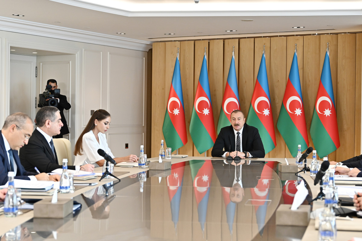 Azərbaycan Prezidenti: “Biz müalicəvi içməli suyun istehsalına da başlamalıyıq”