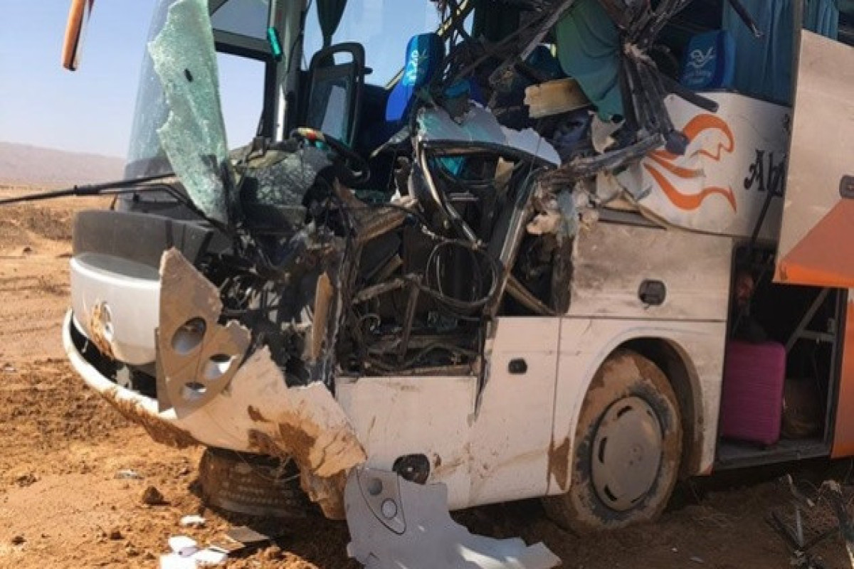 Misirdə turist avtobusu qəzaya uğrayıb, 10 nəfər ölüb