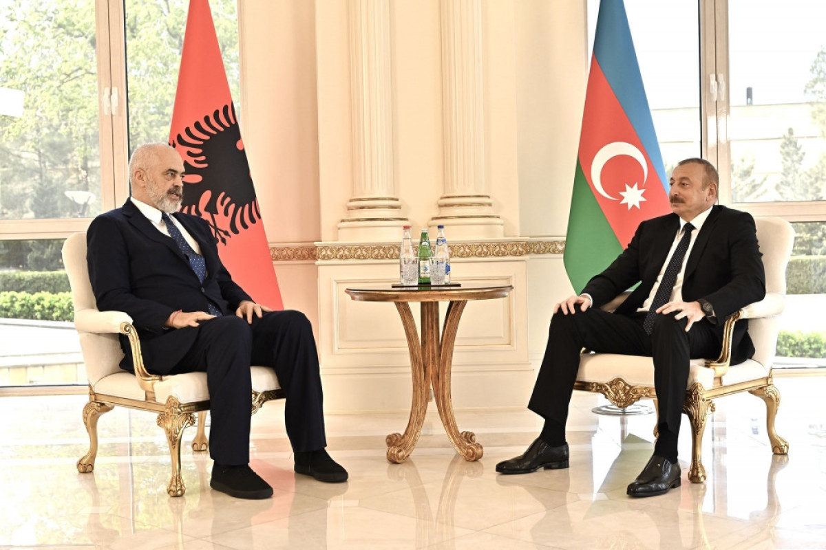 Edi Rama, İlham Əliyev
