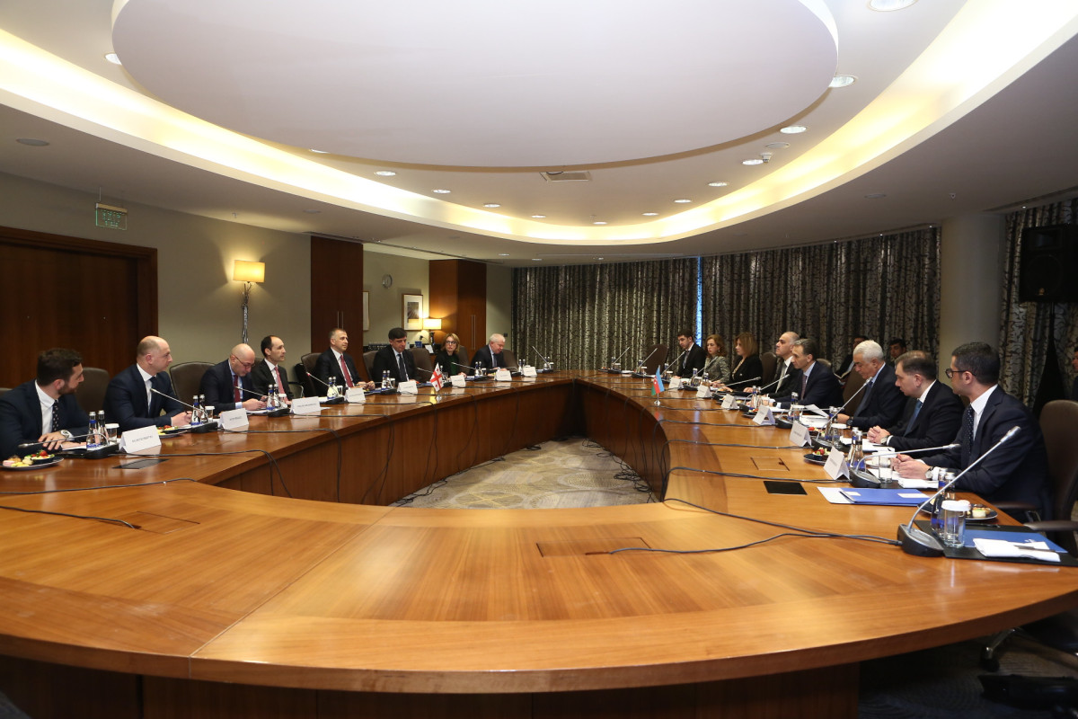 BTQ dəmir yolu ilə daşımaların daha da artırılması müzakirə olunub