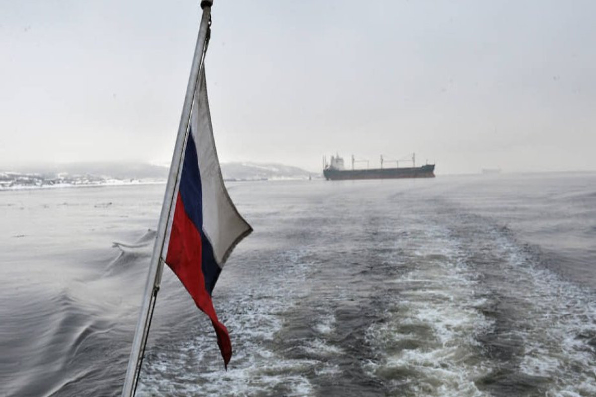 Estoniya Rusiya bayrağı altında üzən gəmilərin öz limanlarına daxil olmasını qadağan edib