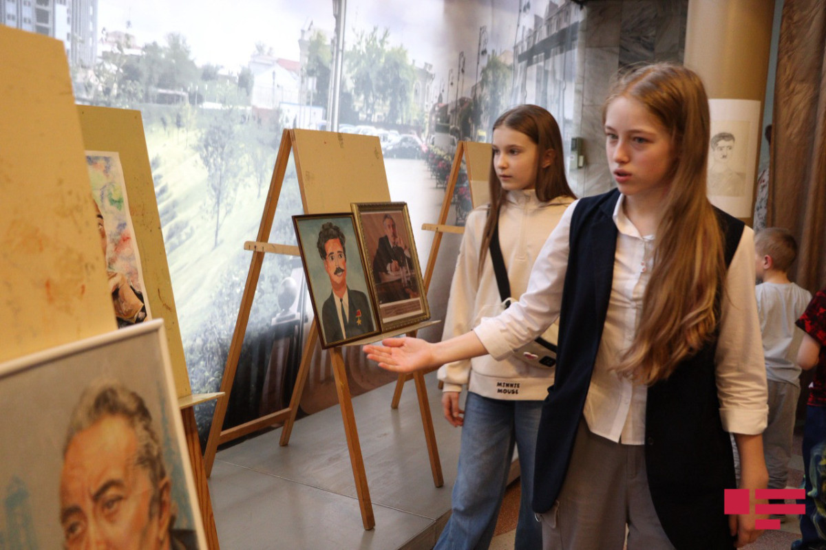 В России открылась уникальная выставка, посвященная Фарману Салманову
