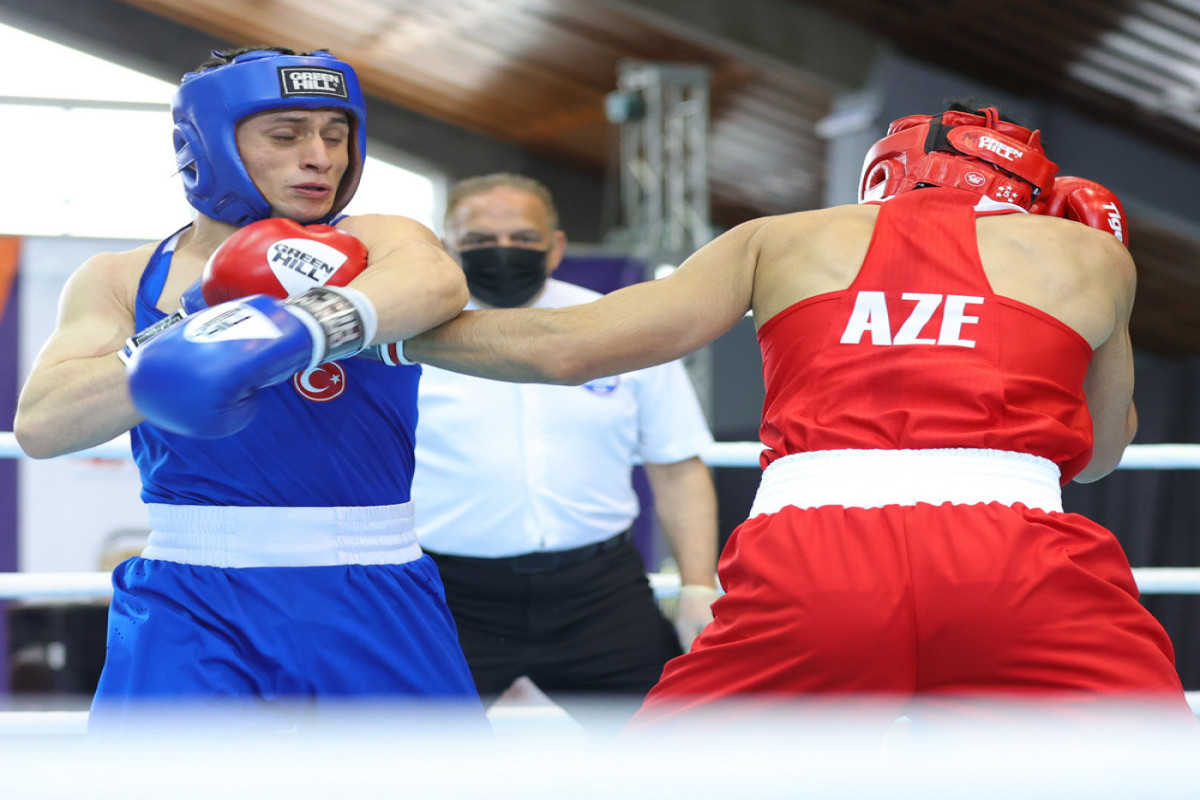 Azərbaycan boksçusu Avropa birinciliyində yarımfinala yüksəlib
