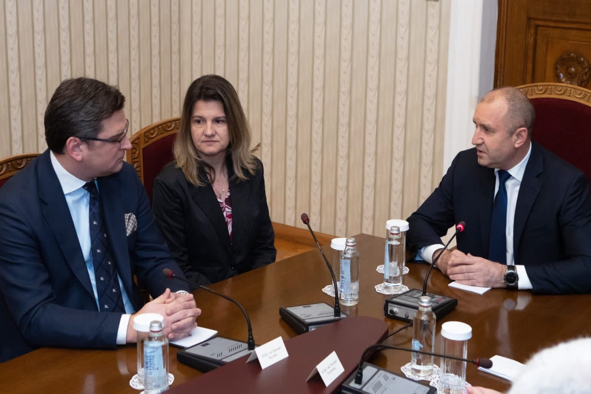 Кулеба встретился с Президентом Болгарии