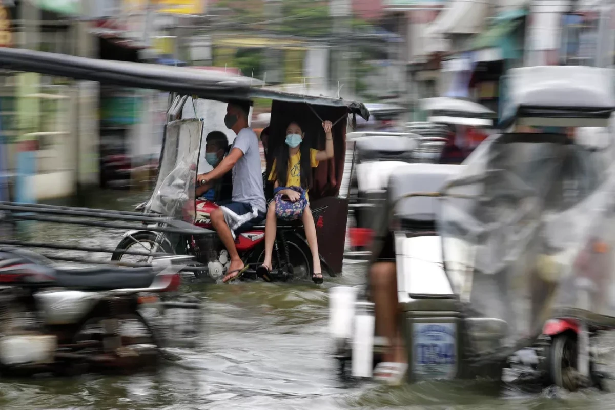 Число жертв тропического шторма на Филиппинах выросло до 224 человек