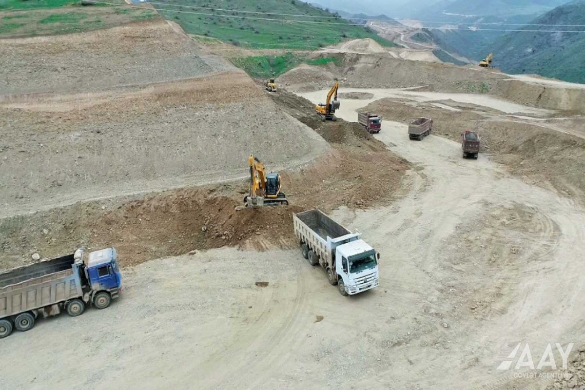 Строительство новой дороги в обход города Лачин 