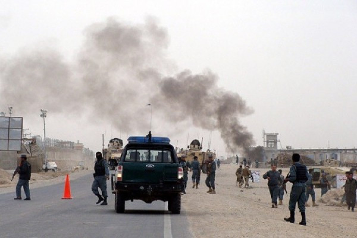 В результате взрыва в афганском Кундузе погибли 10 человек