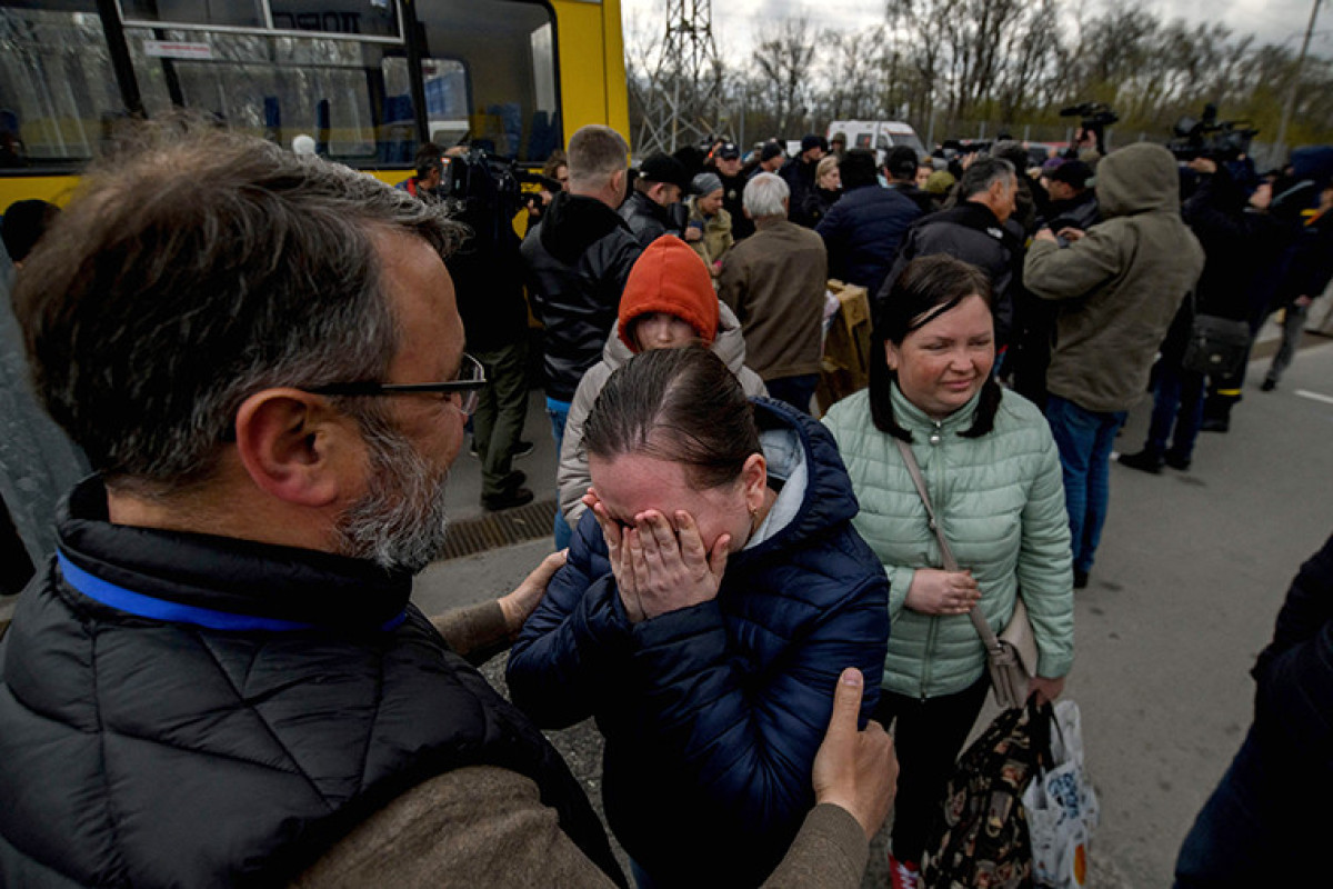 Evacuation going "very slowly" in Mariupol, Ukraine