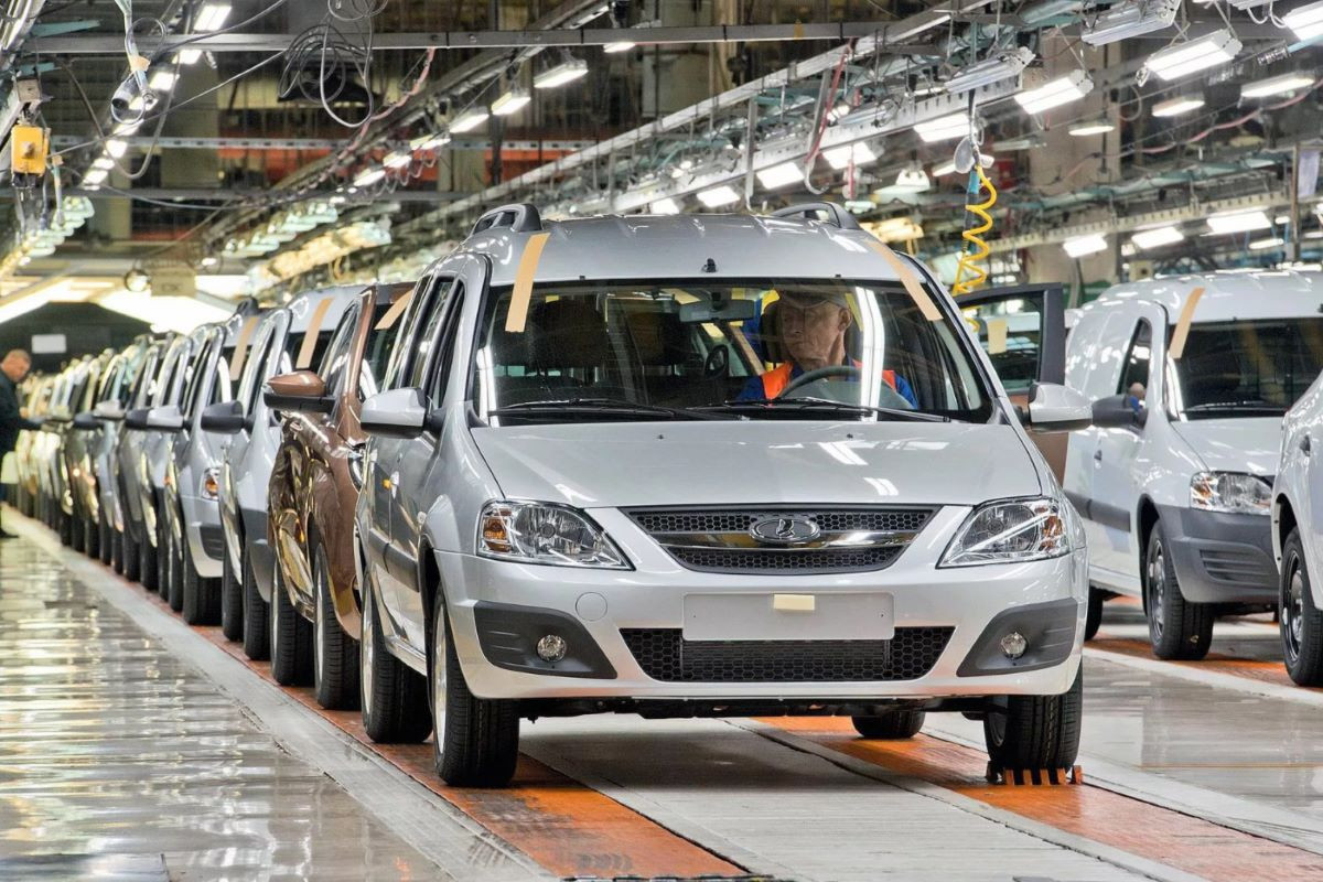 "AvtoVAZ"ın satışları kəskin azalıb