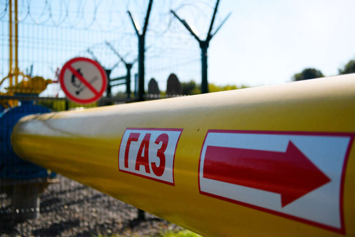 Azerbaijan starts to pay Russia for gas in rubles
