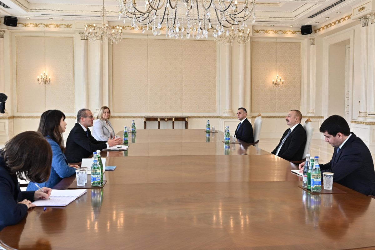 Azerbaijani President receives WHO Regional Director for Europe 
