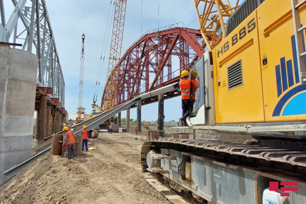 Bridge connecting Alat-Horadiz-Agband railway line is being built over river of Kur-PHOTO 