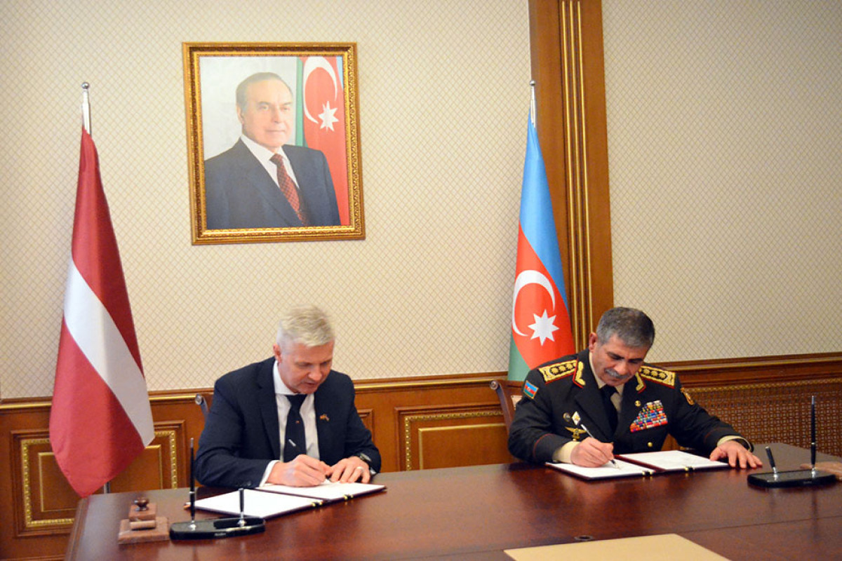 Подписан договор в сфере военного сотрудничества между Азербайджаном и Латвией