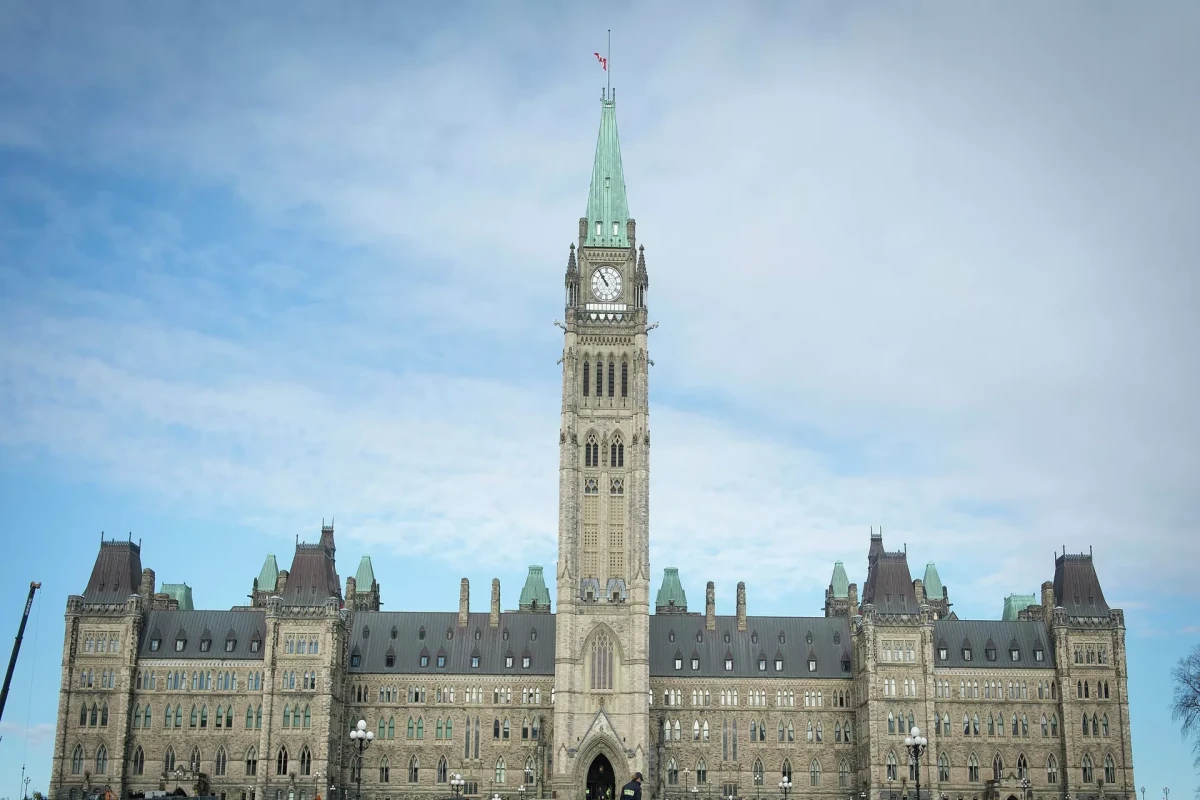 Canada introduces legislation to sell off assets of sanctioned Russians