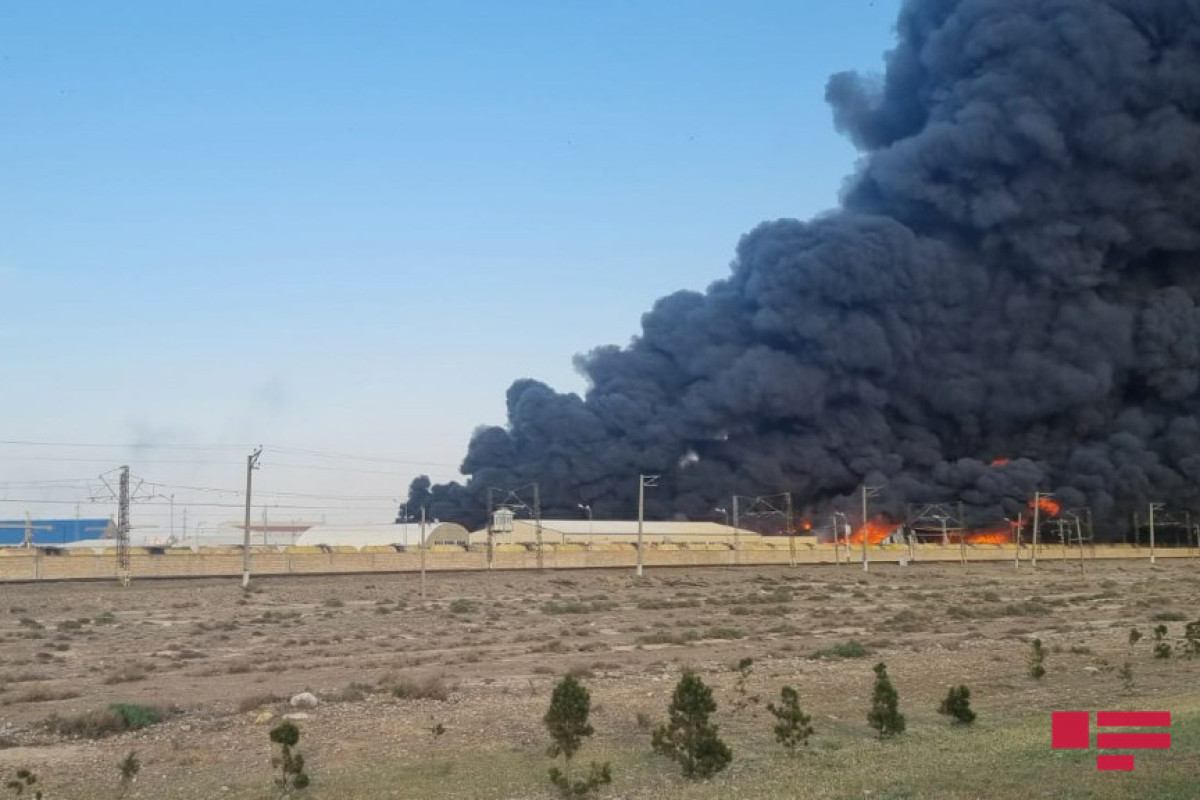 Пожар на складе промзоны "Азерсун" в Сумгайыте