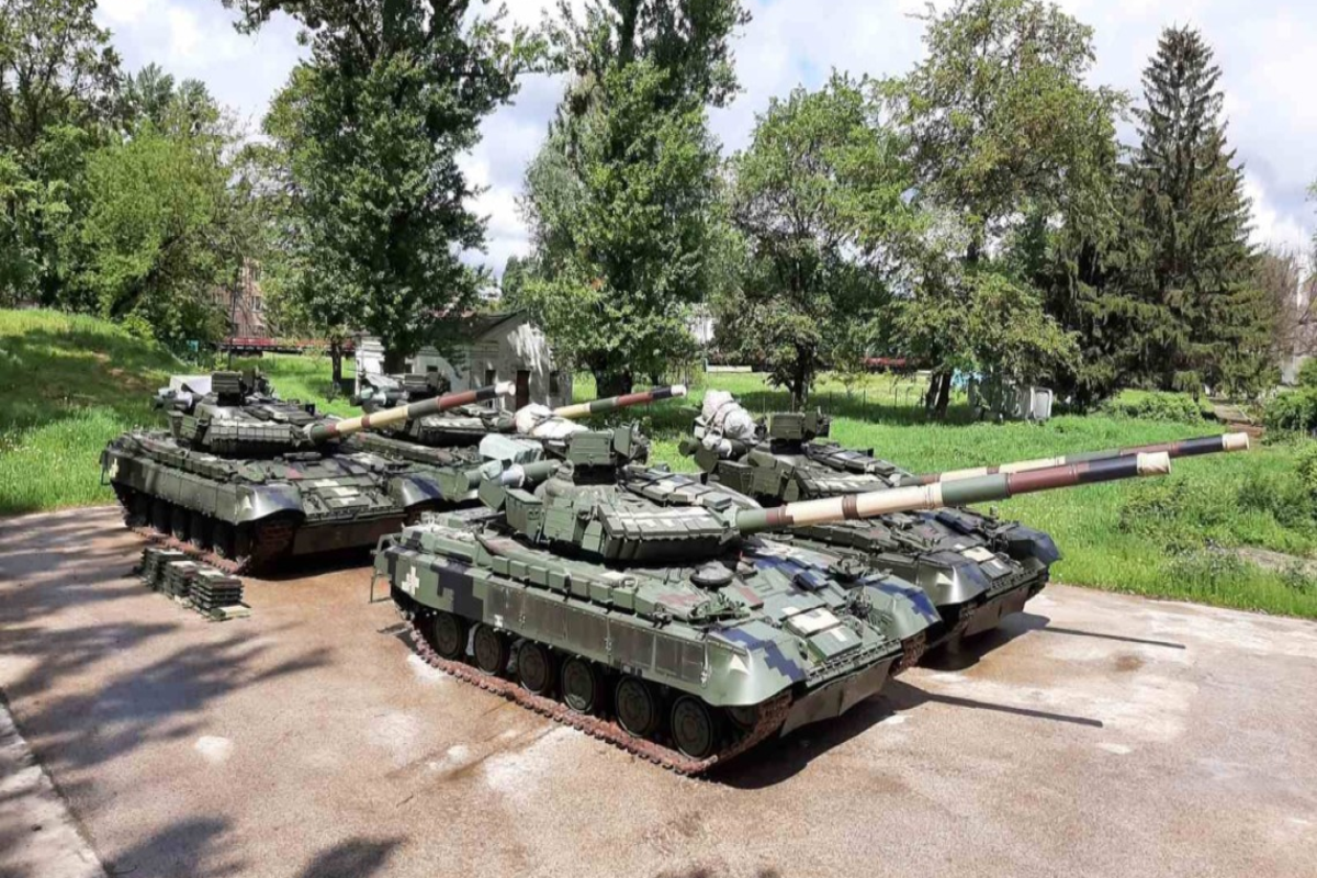 KİV: Polşa Ukraynaya 200-dən çox tank verib