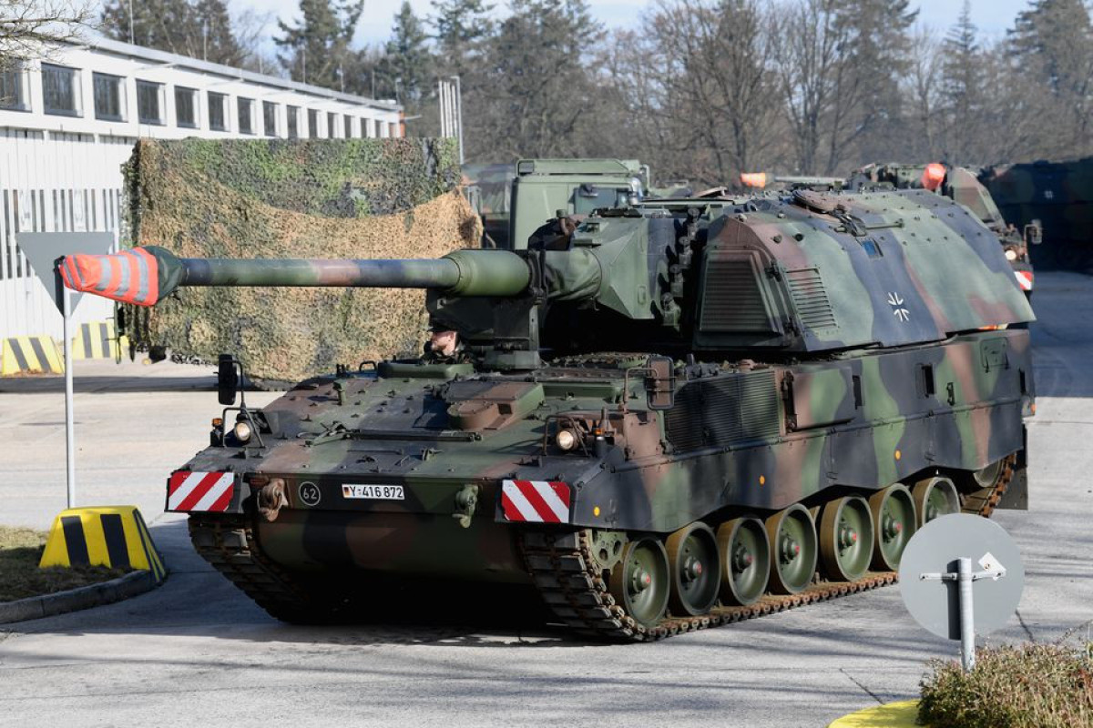 Germany considers sending howitzers to Ukraine - security source