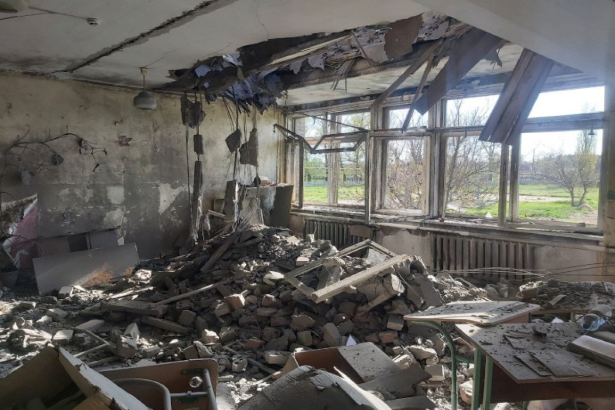 Ukraynada hava hücumu zamanı Qırmızı Xaçın ofisi zədələnib