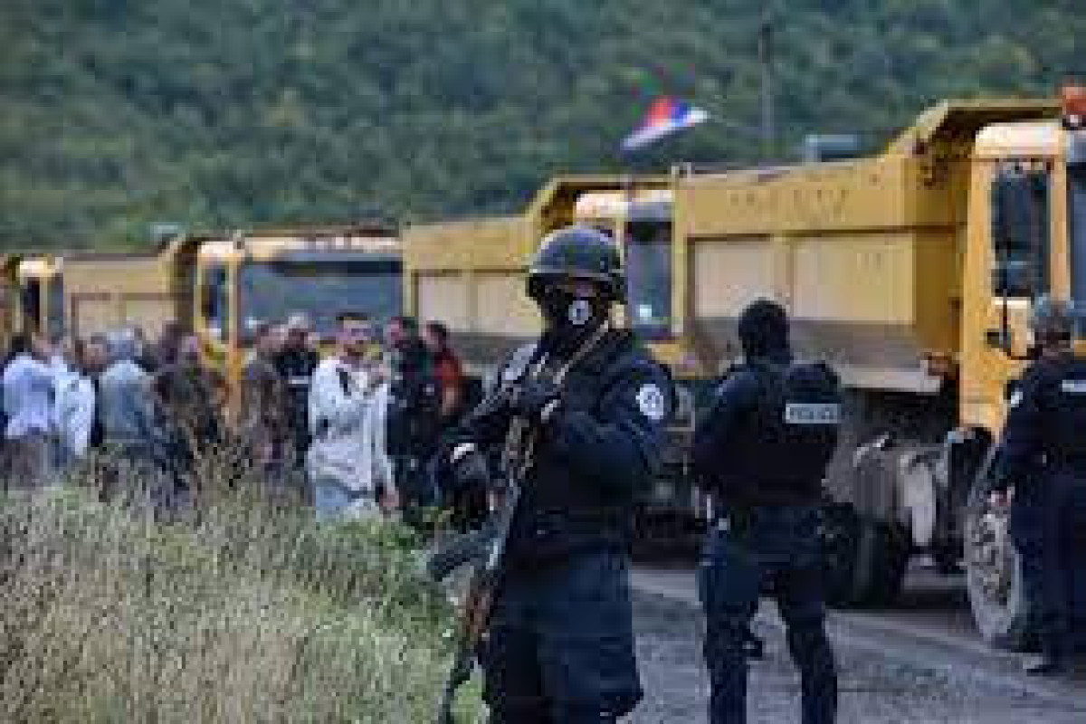 Serbia says its army did not cross Kosovo border