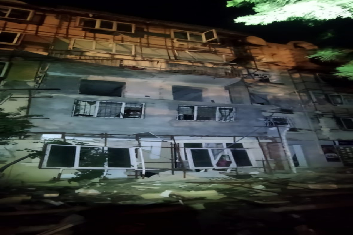 МЧС: Взрыв в жилом доме в Хырдалане произошел из-за утечки газа-ФОТО -ВИДЕО - ОБНОВЛЕНО 3  