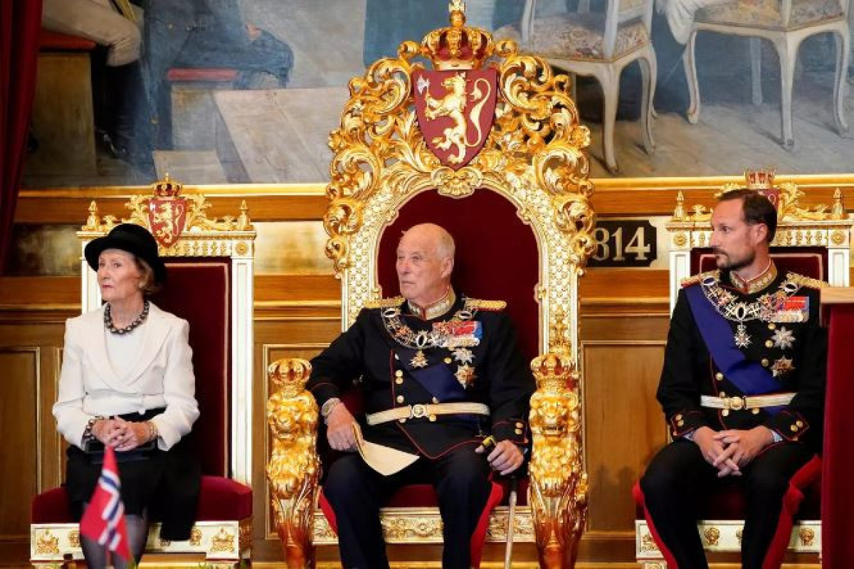 Norveç kralı xəstəxanaya yerləşdirilib - VİDEO 