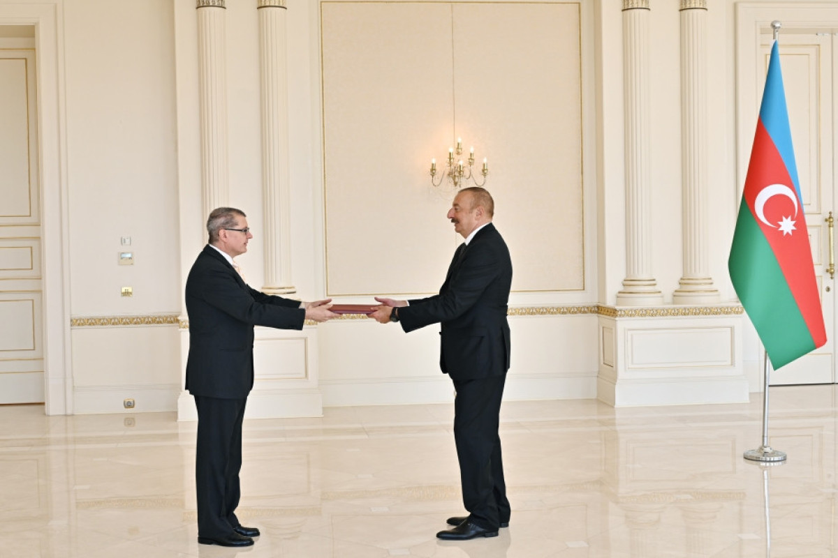 Президент принял верительные грамоты вновь назначенного посла Австрии в Азербайджане