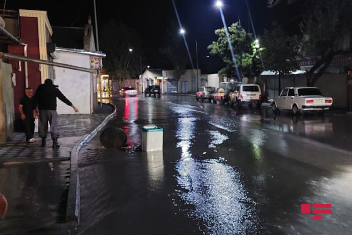 Gəncəyə güclü yağışdan sonra sel gəlib - FOTO 