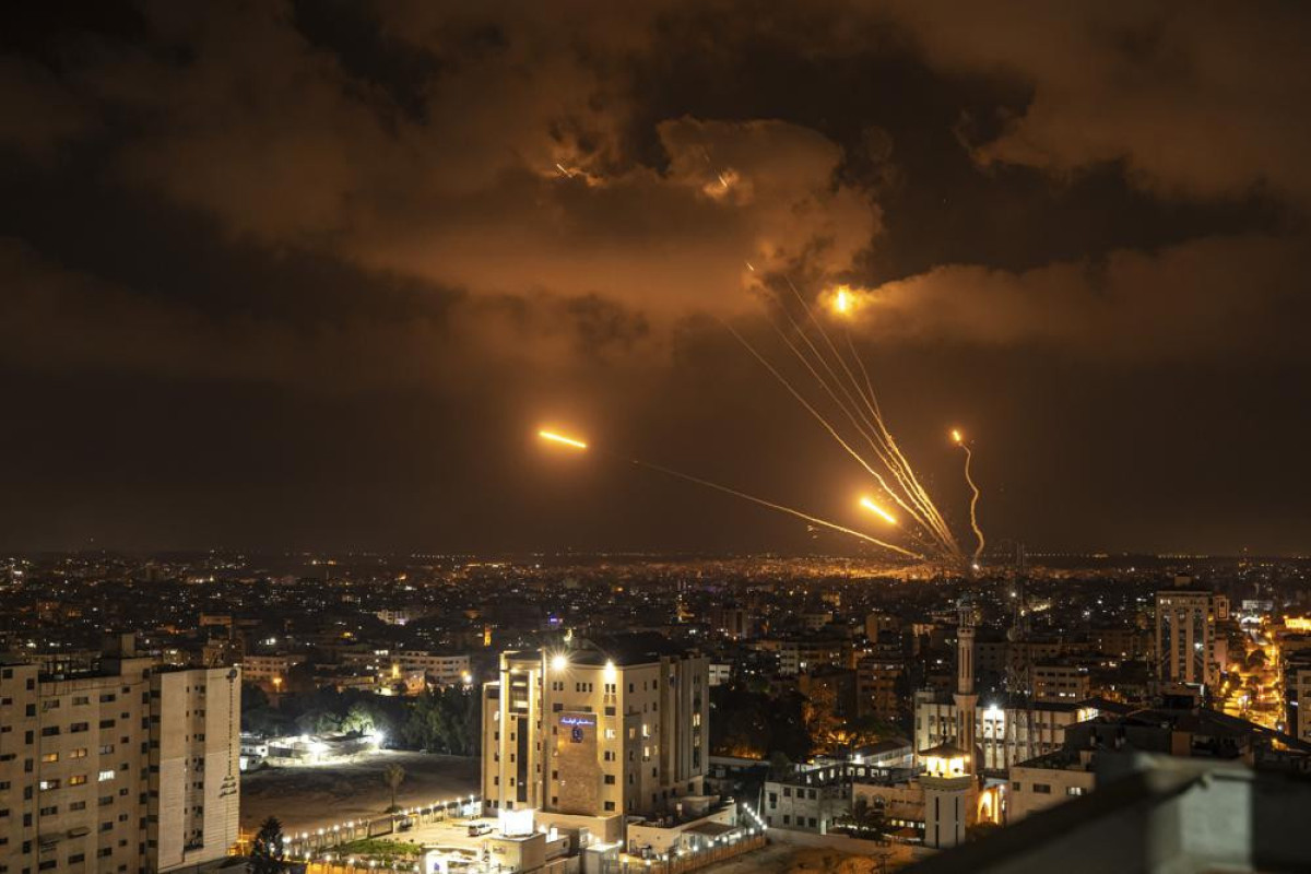 İsrailin Qəzzaya endirdiyi raket zərbələri nəticəsində 10 nəfər ölüb