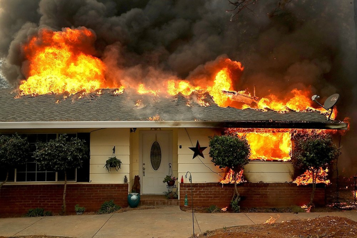 Пожар в двухэтажном доме в Пенсильвании унес жизни десяти человек